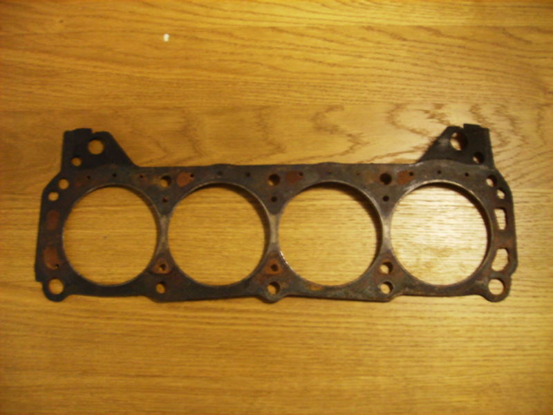 File:Head gasket ford 298-302.jpg